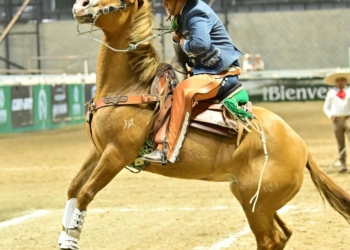Ricardo Gallardo brilla con cala de caballo en el Campeonato Nacional de Charrería; su equipo RG2 avanza a semifinales