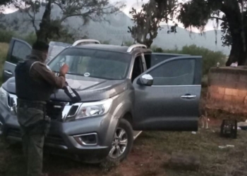 GUARDIA CIVIL ESTATAL ASEGURA DOS CAMIONETAS UTILIZADAS POR CÉLULAS DE UN GRUPO CRIMINAL
