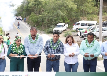 RICARDO GALLARDO CONSTRUYE MÁS CAMINOS EN SAN MARTÍN CHALCHICUAUTLA