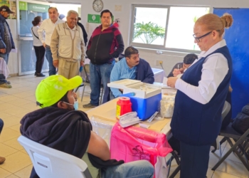 AVANZA VACUNACIÓN A TRABAJADORES ESTATALES POR TEMPORADA INVERNAL