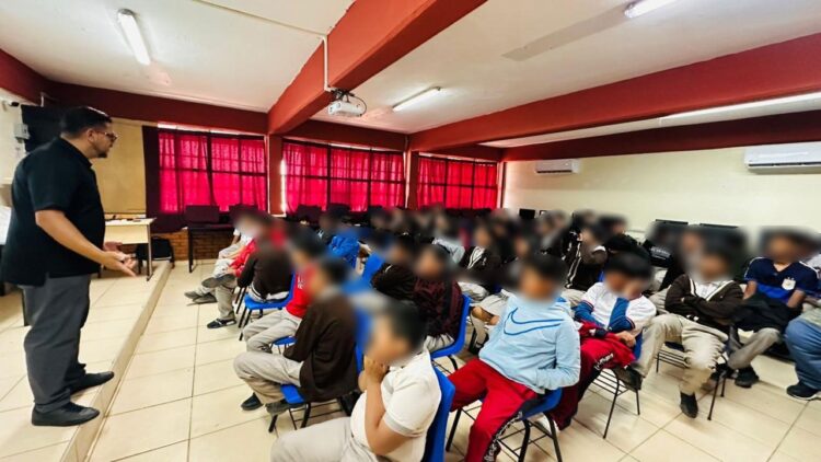 IMPULSA GOBIERNO ESTATAL PREVENCIÓN DEL DELITO EN ESCUELAS DE VILLA DE REYES