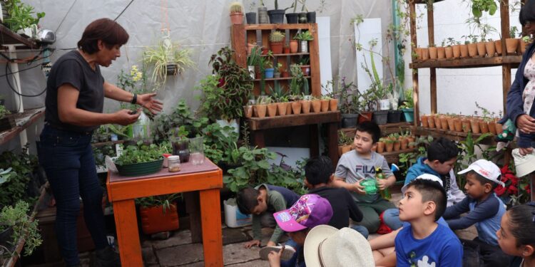 Gobierno municipal promueve la conciencia ambiental en agentes del Escuadrón de Bienestar Infantil en Casa Colorada