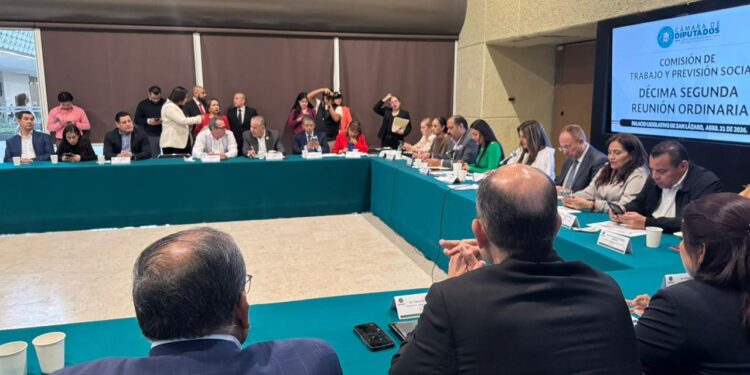 *Reducir la jornada laboral es justicia para las y los trabajadores potosinos: Dip. Francisco Castillo*