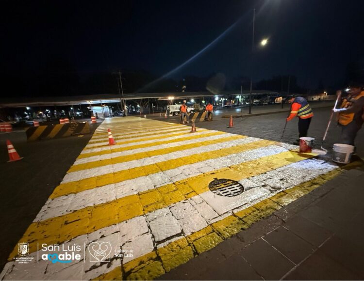 De noche, Gobierno de la Capital también trabaja por el Centro Histórico de San Luis Capital