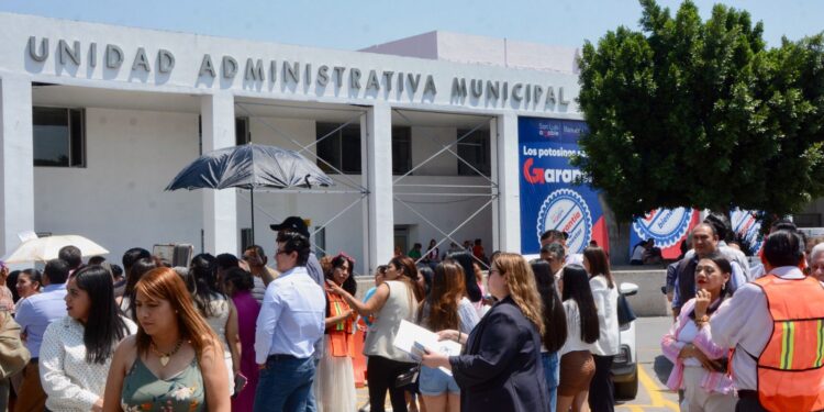 En orden, oficinas municipales son evacuadas como parte del 1er Simulacro Nacional 2026