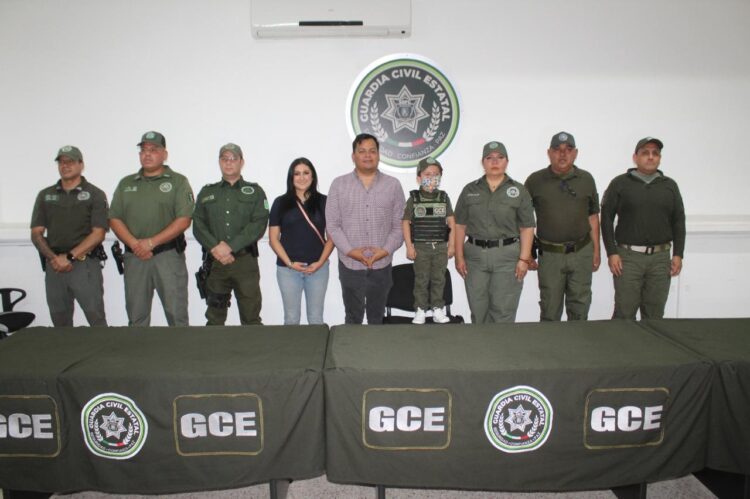 GOBIERNO ESTATAL CUMPLE EL SUEÑO DE EDWIN ALEJANDRO COMO POLICÍA HONORARIO