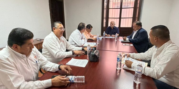GOBIERNO ESTATAL FORTALECE DIÁLOGO Y CERTEZA LABORAL CON EL MAGISTERIO