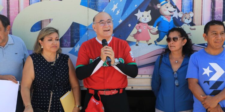 Anuncia Enrique Galindo obras de agua potable y drenaje para Tierra Blanca