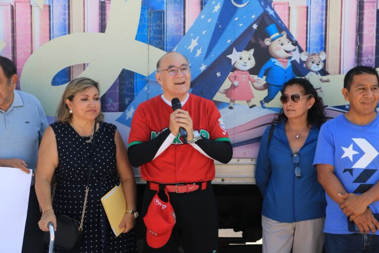 Anuncia Enrique Galindo obras de agua potable y drenaje para Tierra Blanca