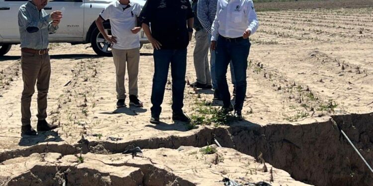 Gobierno de la Capital supervisa fallas geológicas en carretera Bocas–González–La Manta
