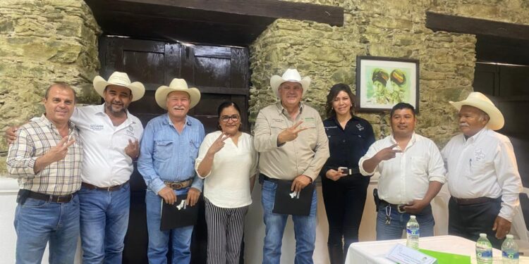 ESTADO CERTIFICA A TANCANHUITZ COMO MUNICIPIO LIBRE DE TUBERCULOSIS BOVINA