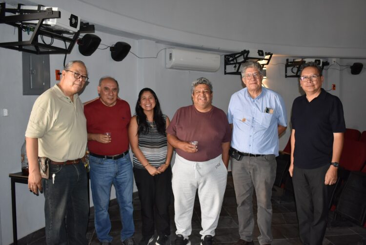 IMPARTEN CONFERENCIA “UNA VIDA HACIENDO DIVULGACIÓN DE LA CIENCIA”