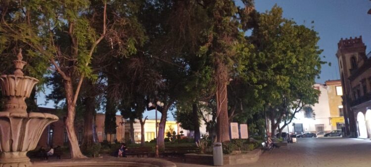 Gobierno de la Capital detecta falla en la iluminación en el Centro Histórico y restablece la iluminación en tiempo mínimo