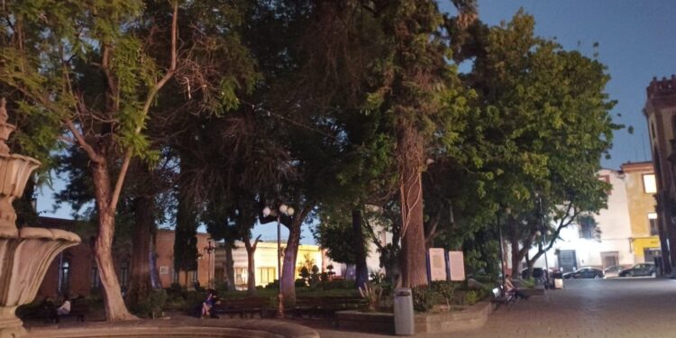 Gobierno de la Capital detecta falla en la iluminación en el Centro Histórico y restablece la iluminación en tiempo mínimo