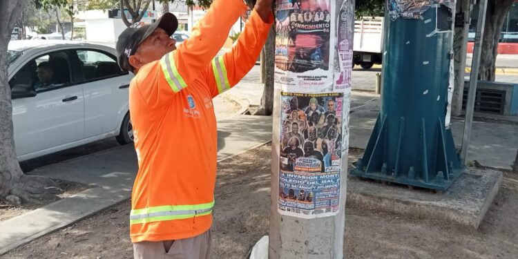 Gobierno de la Capital recupera la imagen urbana de Prolongación Muñoz con operativo de limpieza visual