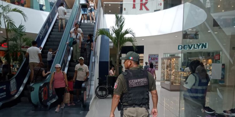 PRESENCIA PERMANENTE EN CARRETERAS FORTALECE LA SEGURIDAD DE LAS FAMILIAS POTOSINAS