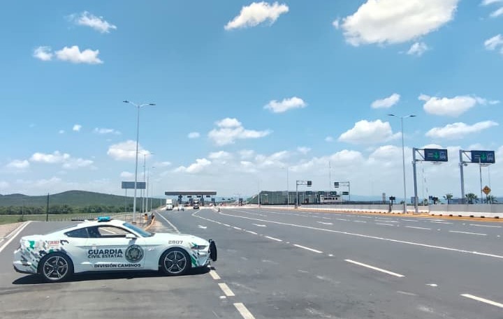 PRESENCIA PERMANENTE EN CARRETERAS FORTALECE LA SEGURIDAD DE LAS FAMILIAS POTOSINAS