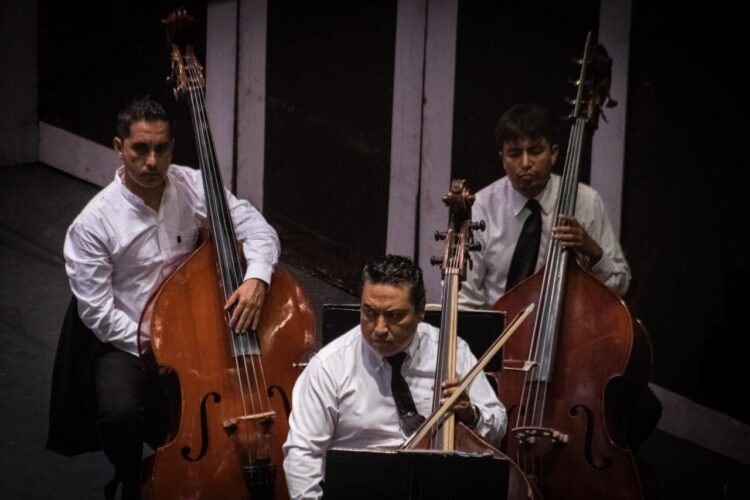 SAN LUIS CONQUISTA AL PÚBLICO CON ORQUESTA SINFÓNICA