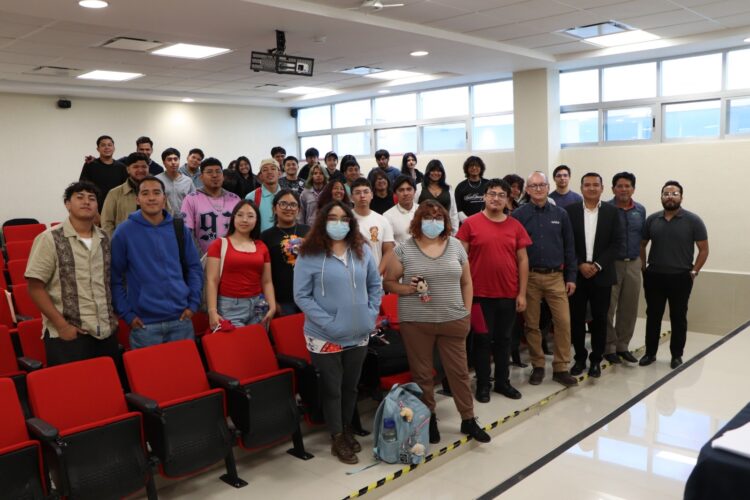 UNIVERSIDAD TECNOLÓGICA METROPOLITANA IMPULSA VINCULACIÓN EDUCATIVA Y FORMACIÓN LABORAL