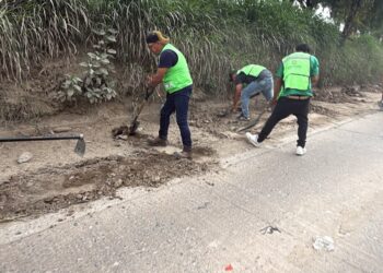 GOBIERNO ESTATAL REALIZA LIMPIEZA EN BULEVAR RÍO ESPAÑITA TRAS LLUVIAS