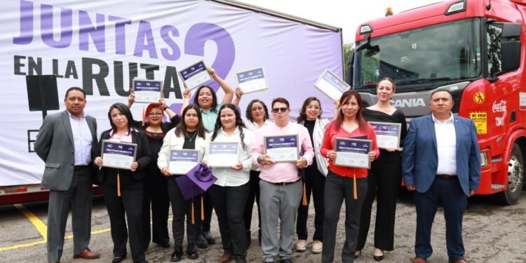 GOBIERNO ESTATAL IMPULSA MÁS OPORTUNIDADES PARA MUJERES EN EL AUTOTRANSPORTE