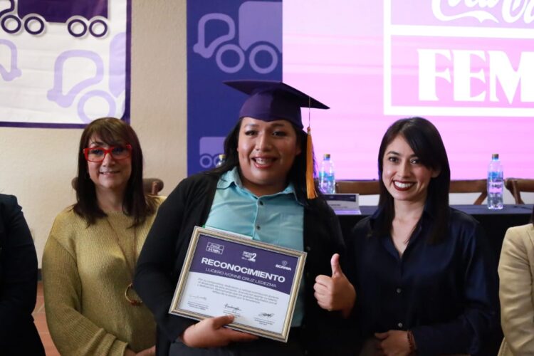 GOBIERNO ESTATAL IMPULSA MÁS OPORTUNIDADES PARA MUJERES EN EL AUTOTRANSPORTE