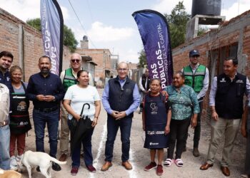 Galindo lleva justicia social y obras a colonias con décadas de rezago