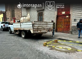 Interapas renueva alcantarilla dañada en el Centro Histórico