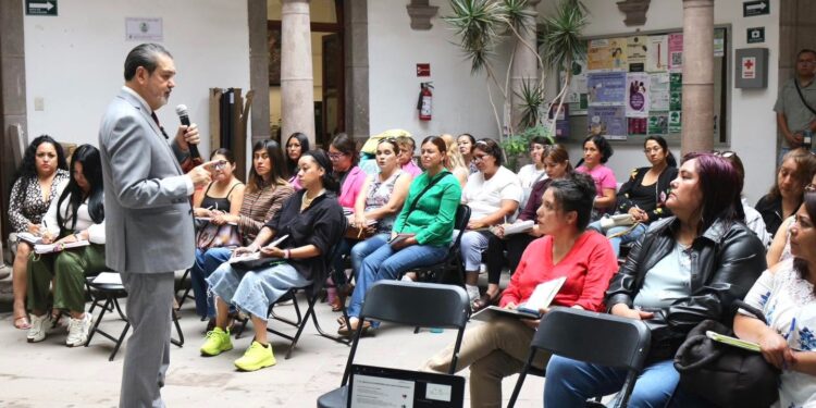 GOBIERNO ESTATAL FORTALECE CAPACIDADES FINANCIERAS Y JURÍDICAS DE MUJERES EMPRENDEDORAS