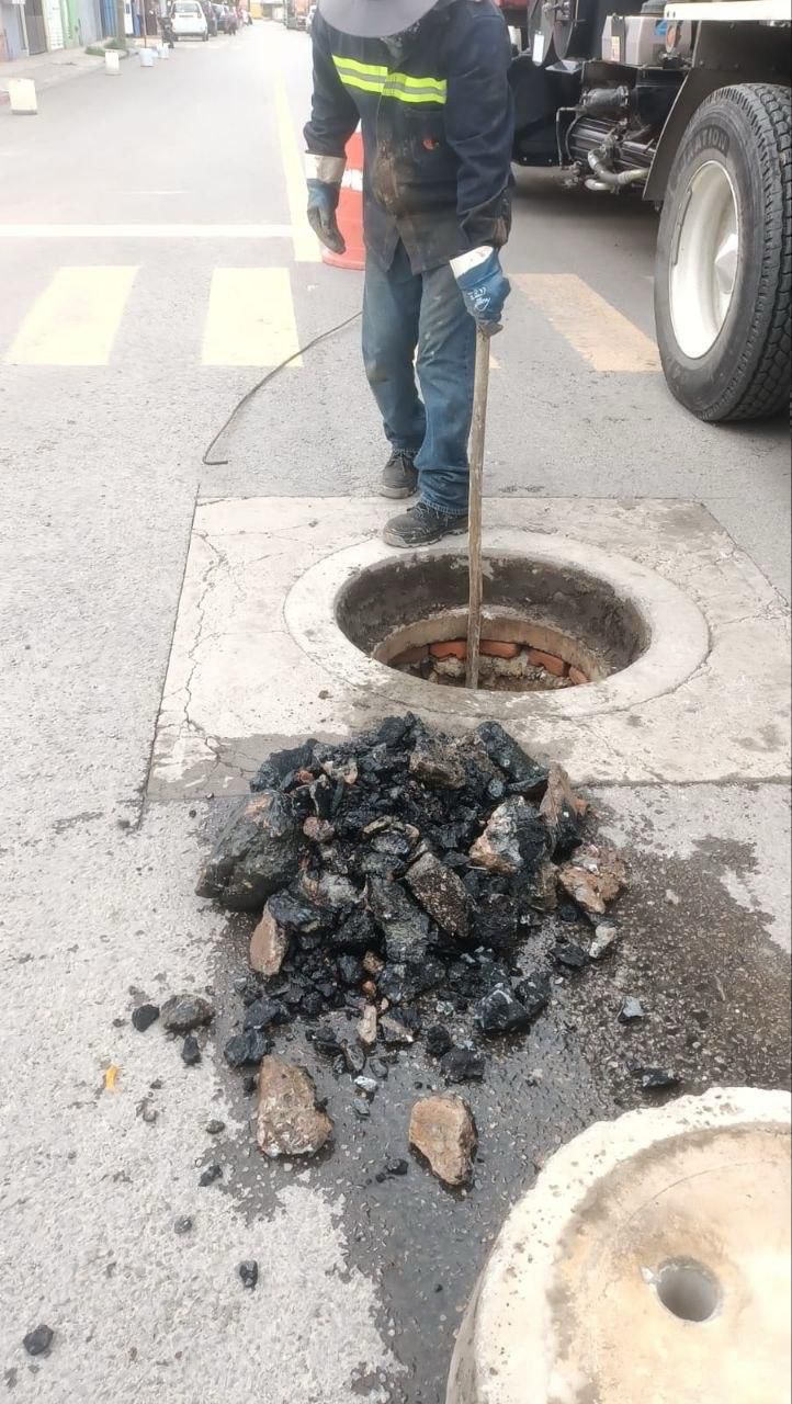 Material de construcción provoca inundación en Aguaje 2000