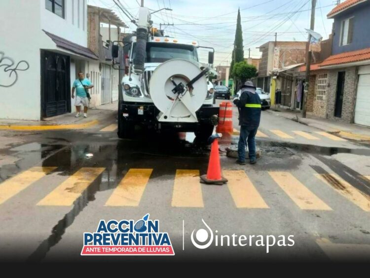 Material de construcción provoca inundación en Aguaje 2000