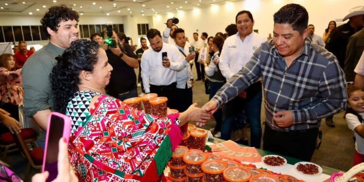 CON RICARDO GALLARDO, SLP CONSOLIDA MAYOR INGRESO FAMILIAR Y CRECIMIENTO SALARIAL EN SUS MUNICIPIOS