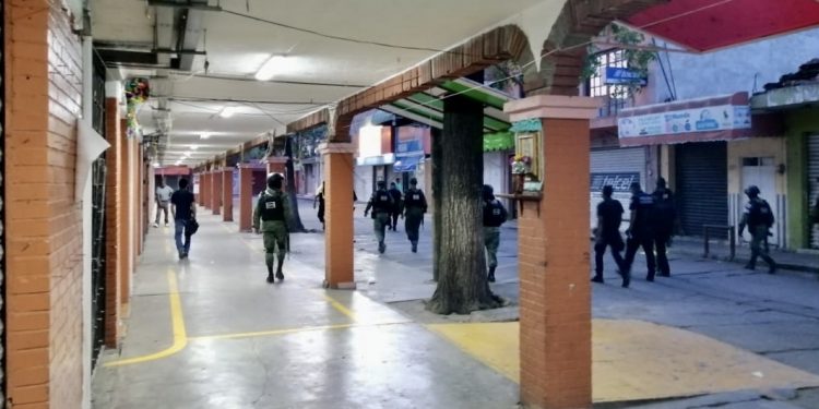 Guardia Nacional vigila comercio de Santa María de Río