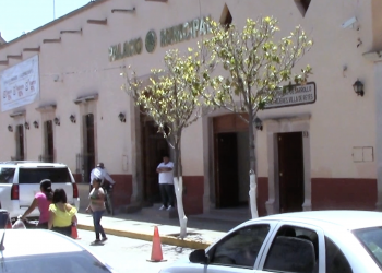 Dir. de CONALEP hace un atento llamado a alumnos de sexto semestre a que entreguen todos sus documentos