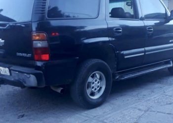 Abandonan camioneta baleada cerca de avenida Constitución, en SLP