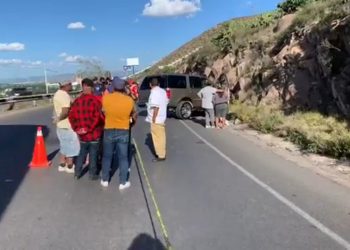 Tras impactarse contra el cerro, fallecen dos personas en la capital
