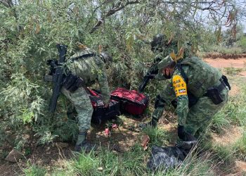 Tropas militares aseguran armas y cartuchosen Salinas de Hidalgo, S.L.P.