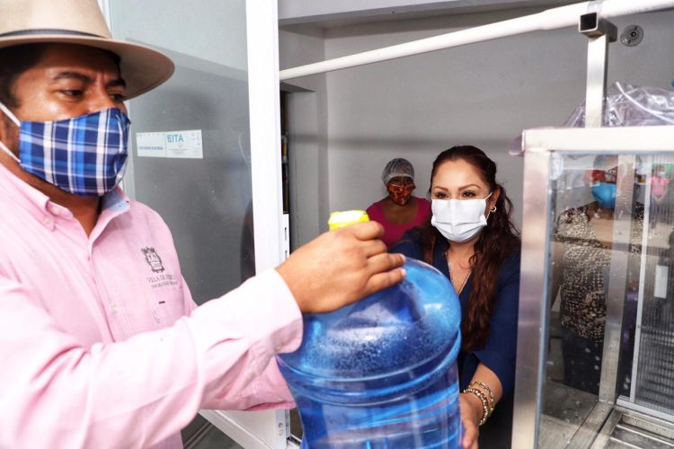 Agua de botellón gratis para habitantes de la cabecera de Villa de Reyes