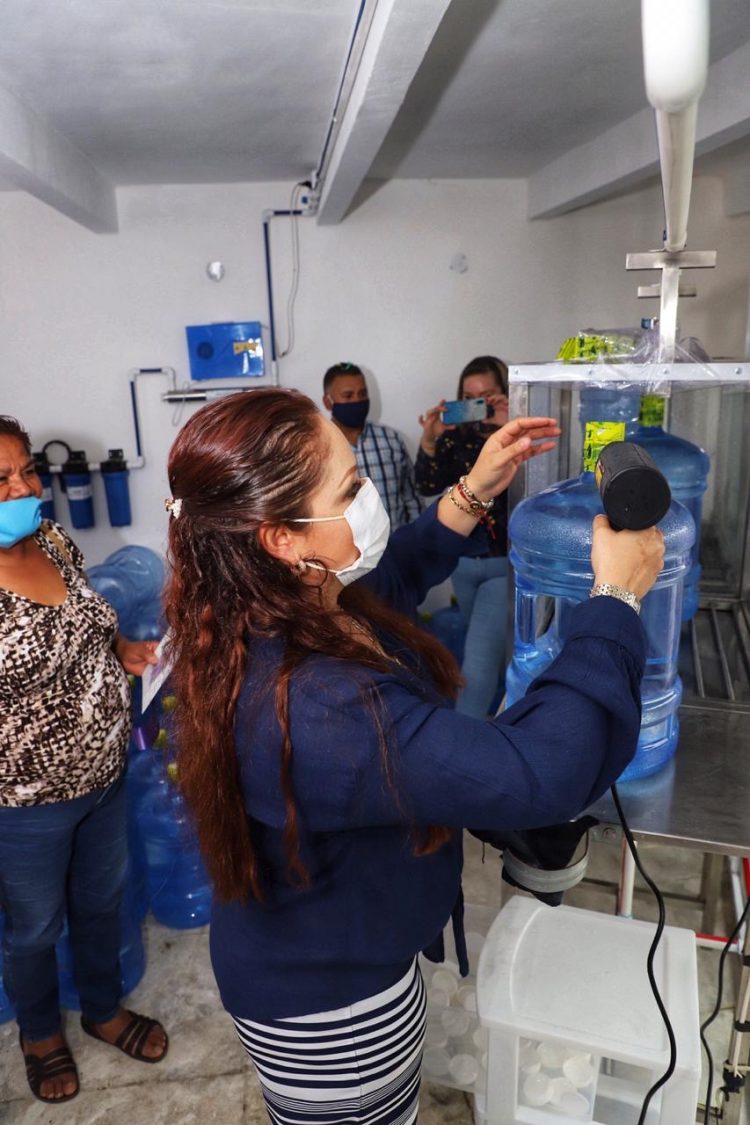 Agua de botellón gratis para habitantes de la cabecera de Villa de Reyes
