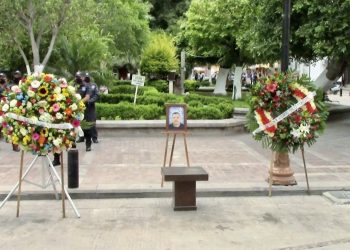 Sanmariences despiden a policía que perdió la vida frente al COVID-19