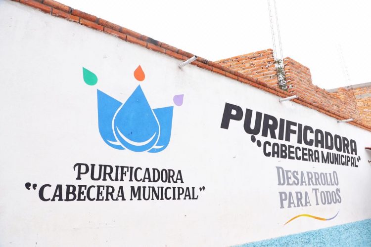 Agua de botellón gratis para habitantes de la cabecera de Villa de Reyes