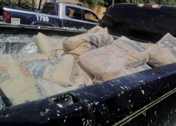 Detienen a menor por robo de cemento a tren en Villa de Reyes