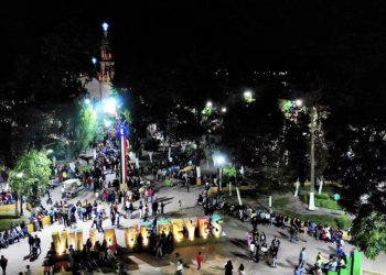 SE PROHIBIRÁ INSTALACIÓN DE COMERCIOS ALREDEDOR DEL JARDÍN PRINCIPAL EN FECHAS PATRIAS.
