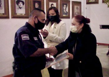 CERTIFICACIÓN A POLICÍA MUNICIPAL GARANTIZA SEGURIDAD DE VR