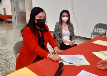 Se registra Ma. de Jesús García ante el PRI como precandidata a la alcaldía de Zaragoza