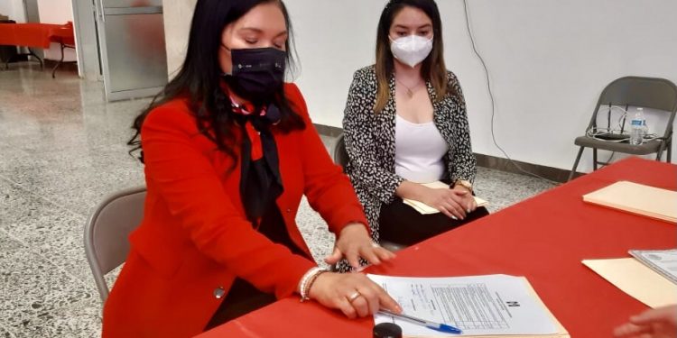 Se registra Ma. de Jesús García ante el PRI como precandidata a la alcaldía de Zaragoza