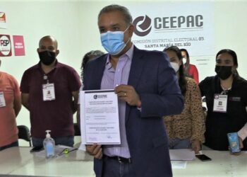 LIC. KONISHI RECIBE SU CONSTANCIA DE MAYORÍA POR LA REELECCIÓN A DIPUTADO LOCAL