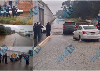 Habitantes de San Lorenzo, en Villa de Reyes, afectados por inundaciones.