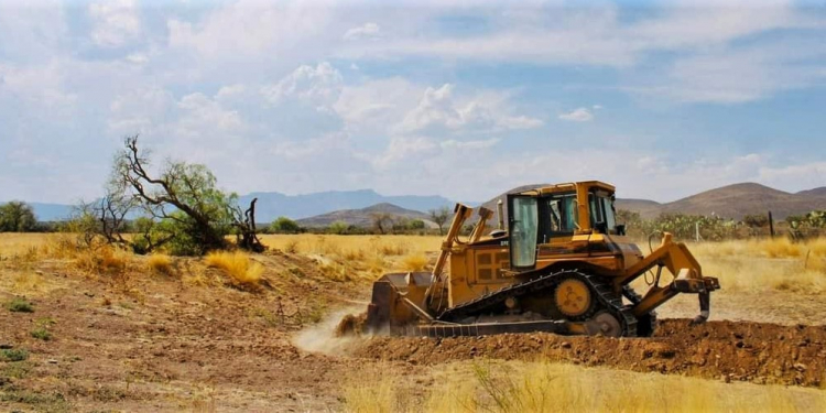 OBRAS EN EL MUNICIPIO DAN PRIORIDAD A AGUA POTABLE Y ALUMBRADO