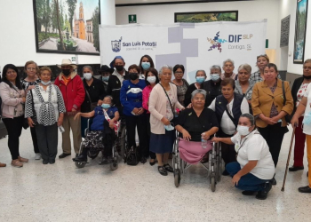 Decenas de adultos mayores aprovecharon conferencias “Envejecimiento saludable”, del DIF Municipal